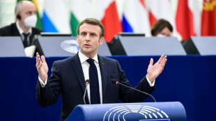 Macron plaide pour "une Europe puissance d'avenir", les élus doutent de sa capacité d'action