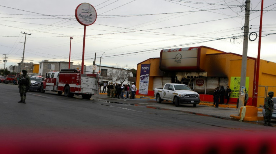 Mexican border city violence leaves 11 dead, shops burned