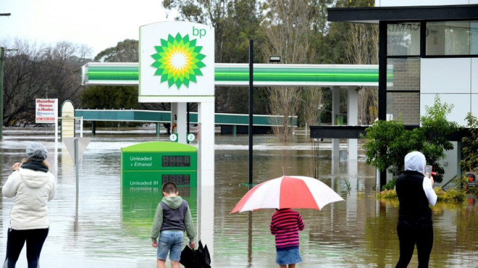 Miles de personas huyen de unas "peligrosas" inundaciones en Sídney