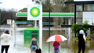 Miles de personas huyen de unas "peligrosas" inundaciones en Sídney