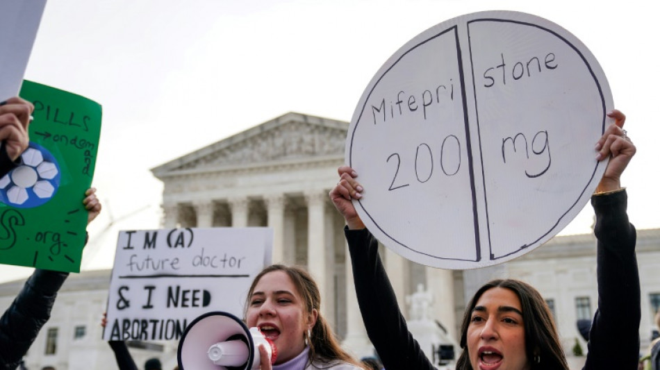 Corte suprema de EEUU examina condiciones de acceso a píldora abortiva