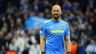 Agora na 1ª divisão italiana, Como contrata goleiro espanhol Pepe Reina, de 41 anos