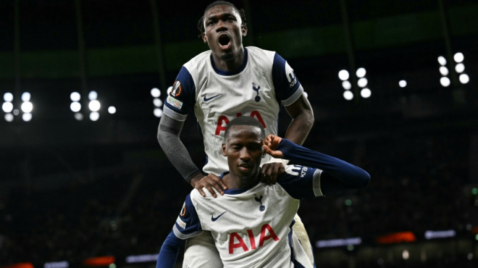 Com um a menos, Tottenham vence Qarabag (3-0) em sua estreia na Liga Europa