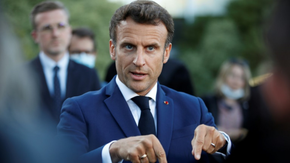 Alarm bells for Macron as left gains in polls