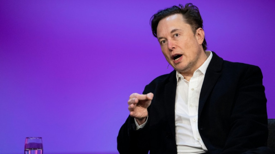 Twitter : Elon Musk menace de retirer son offre faute d'informations suffisantes