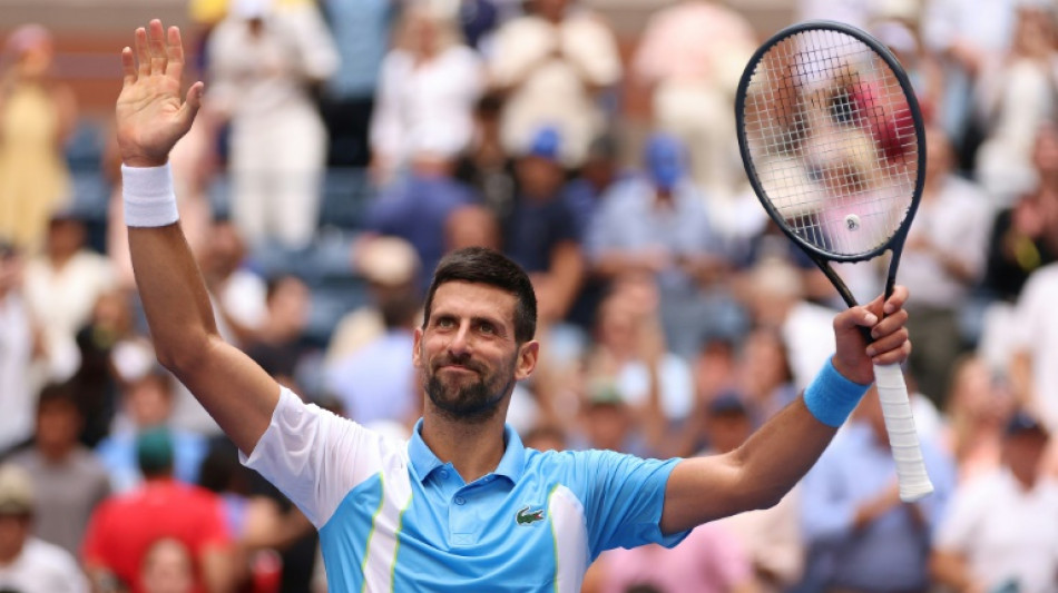 Djokovic y Swiatek avanzan a velocidad de crucero en el Abierto de EEUU