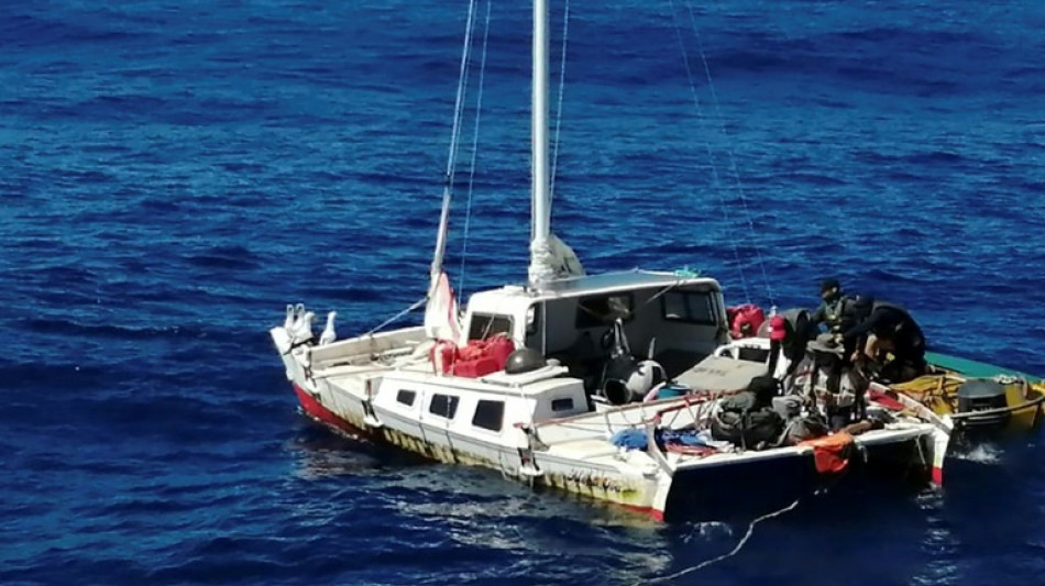 Llega a México náufrago australiano que fue rescatado por barco atunero