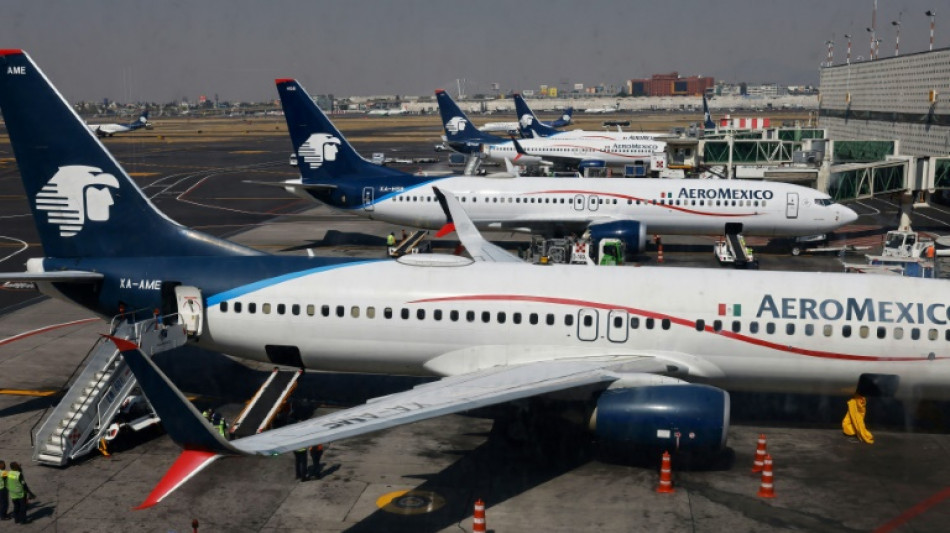 Gobierno ordena cierre de aeropuerto de Ciudad de México para vuelos de carga