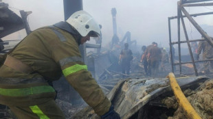 Ukraine: 16 morts dans une frappe russe sur un centre commercial, "crime de guerre" pour le G7