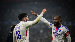 Ligue 1: menacé de rétrogradation, l'OL regarde droit devant 