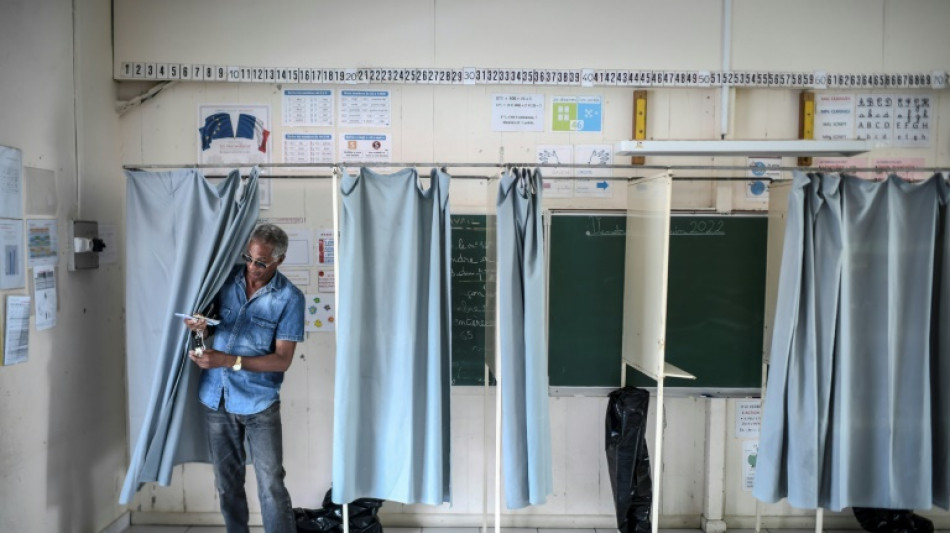 Jour J pour les législatives, la secrétaire d'Etat Justine Benin battue en Guadeloupe