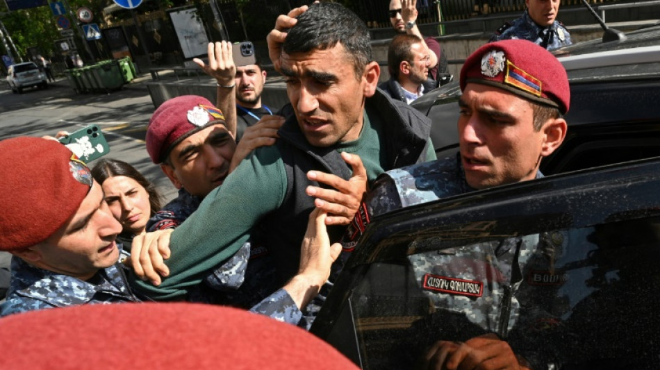 Arménie: interpellation de 151 manifestants opposés à un transfert de terres à l'Azerbaïdjan 