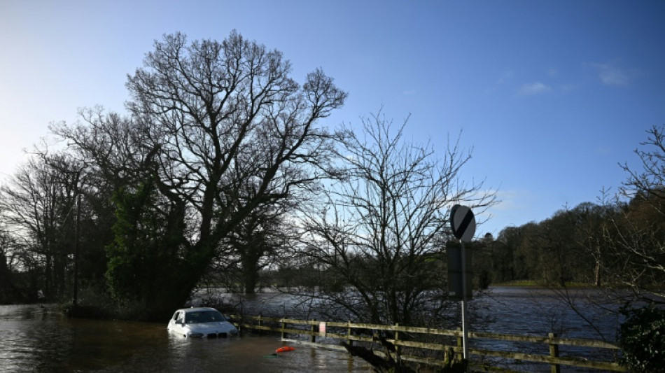 Dos muertos y fuertes perturbaciones en Irlanda y Reino Unido por tormenta Isha