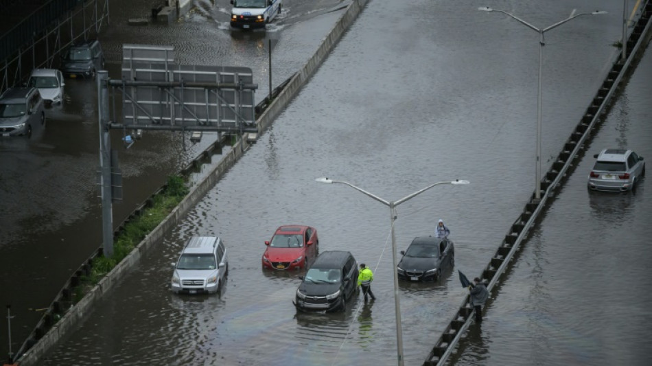 New York inondée et en partie paralysée par des pluies torrentielles