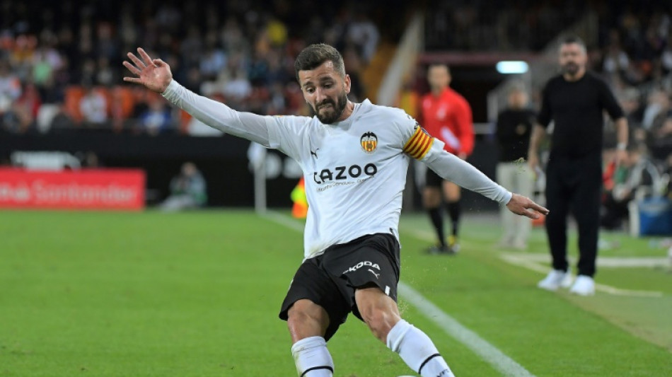 El lateral José Luis Gayà se lesiona en un entrenamiento con España a cuatro días del Mundial