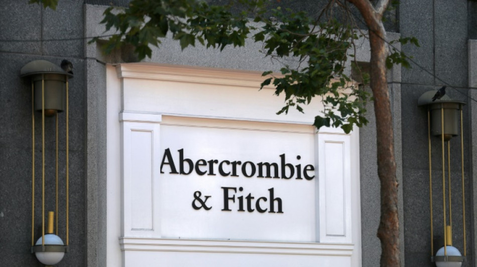 Ex-CEO da Abercrombie é preso por tráfico sexual