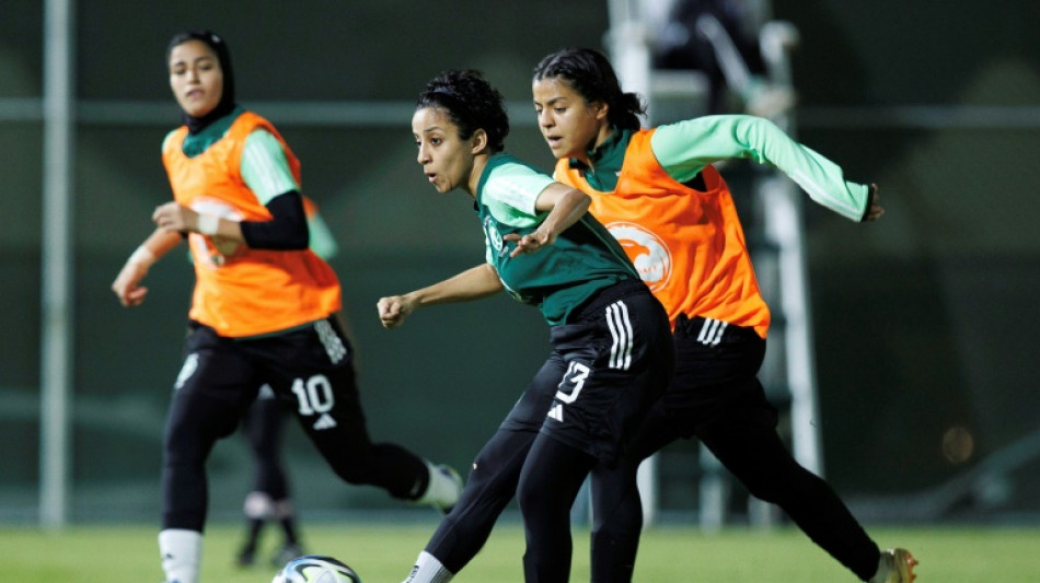 Les femmes cherchent leur place dans l'essor du foot saoudien