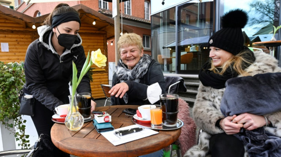 Bericht: Viele Hotels und Gaststätten behalten Maskenpflicht bei