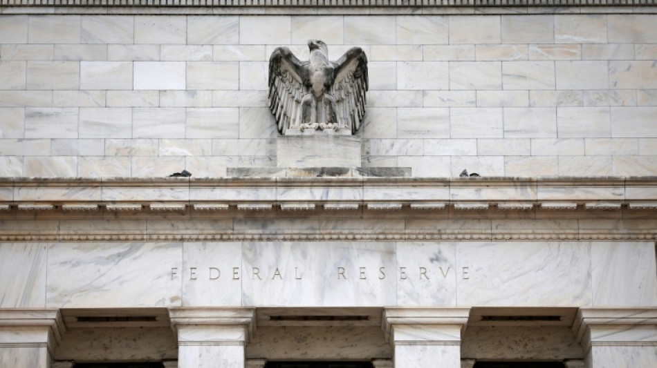 Federal Reserve mantém juros nos EUA entre 5,25% e 5,50%