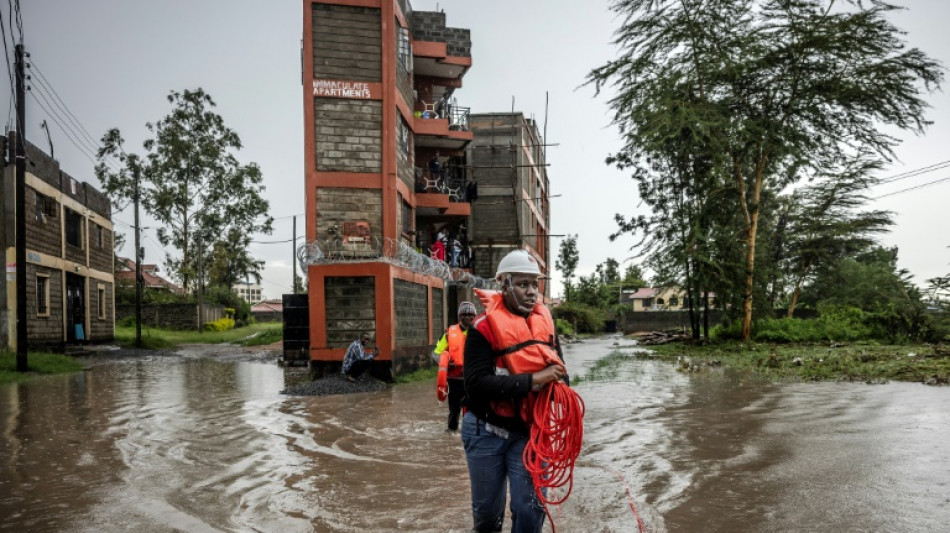 Des dizaines de cas de choléra au Kenya, frappé par des inondations