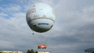 A Paris, le ballon du parc André-Citroën part en repos hivernal et recycle son helium