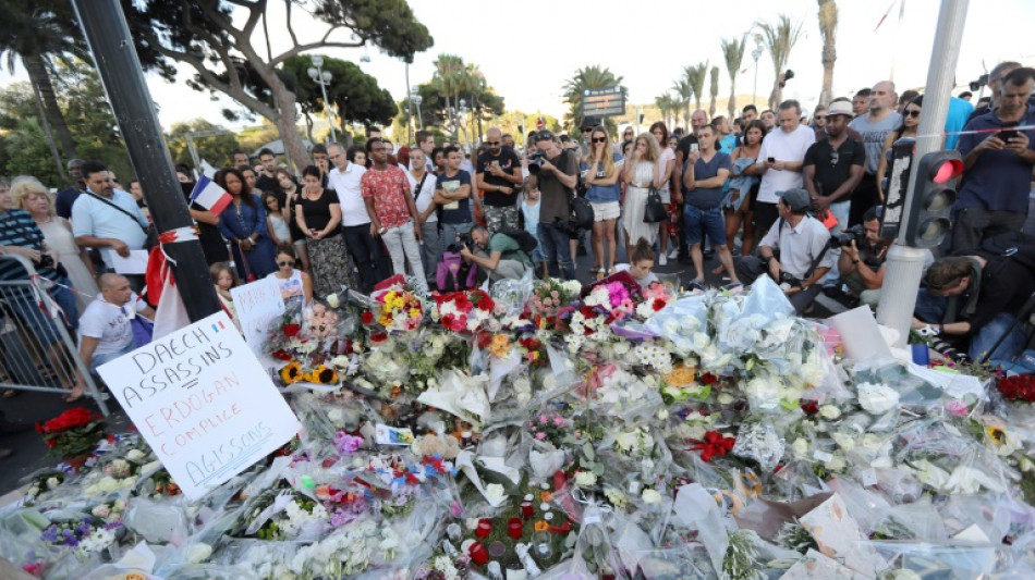 Attentat de Nice: une ville marquée mais "en résilience"