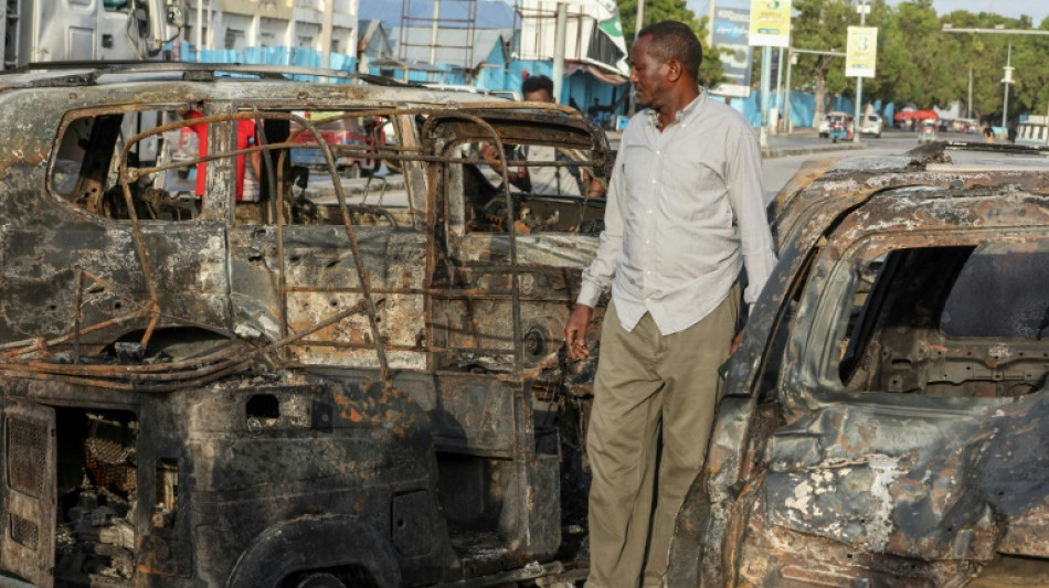 Nueve personas mueren en un atentado en un café en Somalia