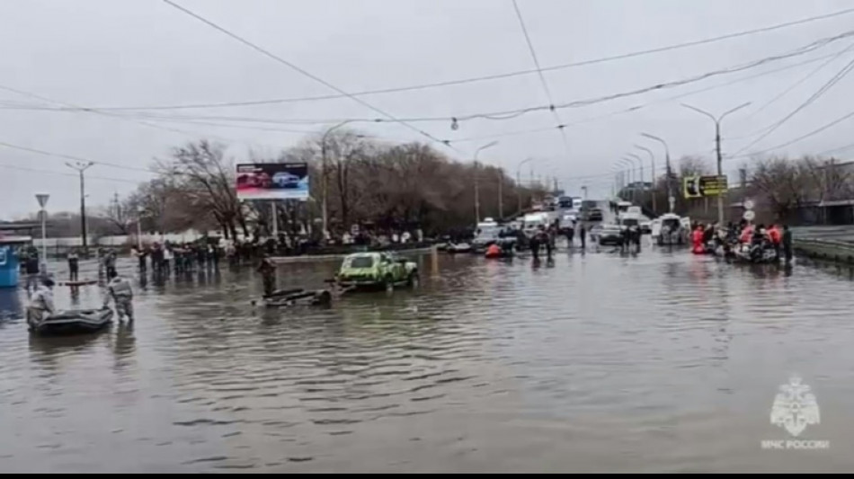 Russie: manifestation dans la ville d'Orsk frappée par des inondations