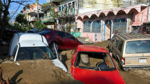 Otis deja 27 muertos y una estela de daños en el puerto mexicano de Acapulco