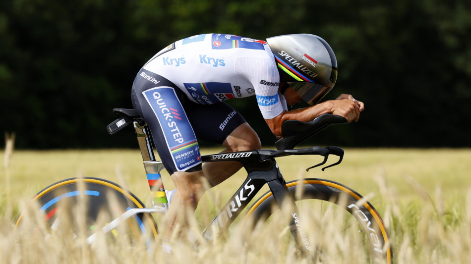 Tour: a Evenepoel la 7/a tappa, Pogacar sempre in giallo