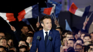 La réélection d'Emmanuel Macron saluée dans le monde