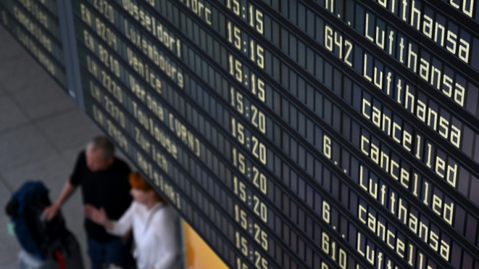 Una huelga de personal paraliza ocho aeropuertos en Alemania