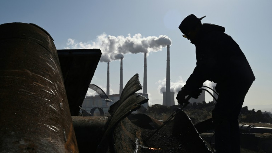 China da marcha atrás con promesas climáticas ante desaceleración económica