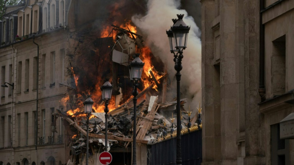 Immeuble effondré rue Saint-Jacques à Paris: décès d'une deuxième victime