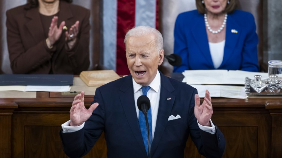 Biden critica al "dictador" Putin y su guerra en Ucrania