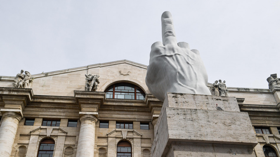 Borsa: Milano apre in rialzo (+0,37%)