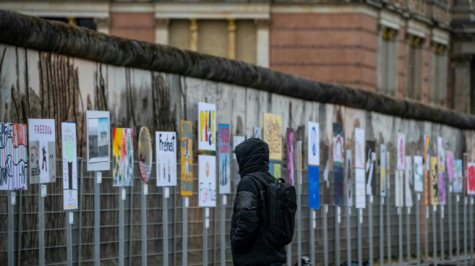 Una Alemania en crisis celebra los 35 años de la caída del Muro de Berlín 