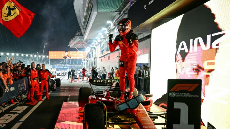 Carlos Sainz (Ferrari) vence GP de Singapura de Fórmula 1