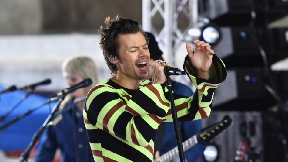 Charnel et charmeur, la pop star Harry Styles revient avec un album très intimiste