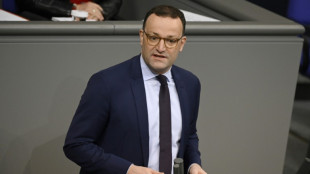 Spahn rechtfertigt Corona-Maskenbeschaffung - Kritik von Grünen