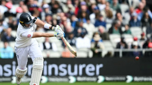 England's Smith glad of Bell guidance after scoring maiden Test century