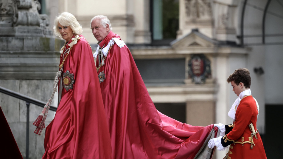 Carlo e Camilla a St Paul per rito investiture, 'sta molto bene'