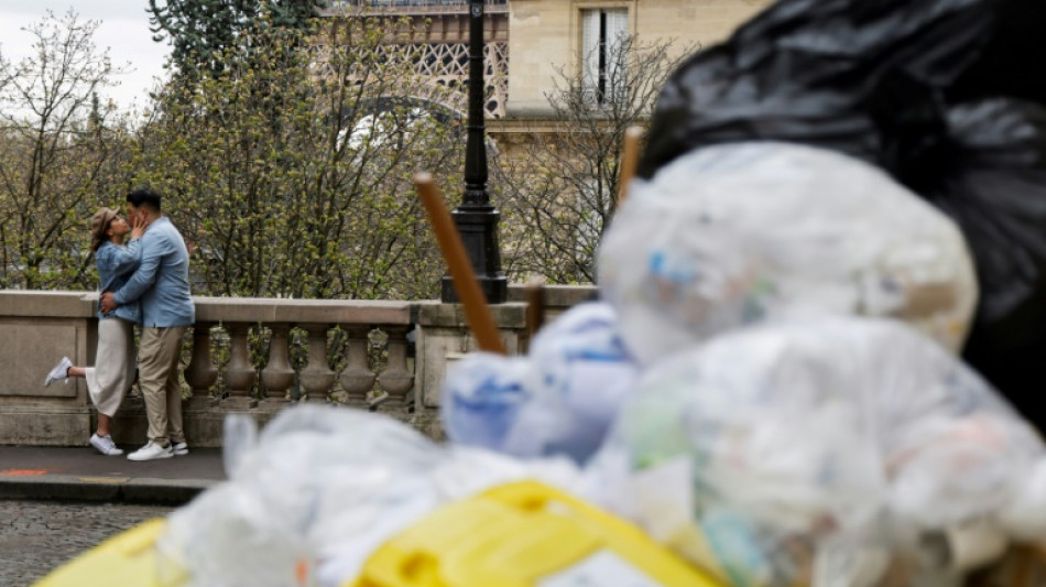 La presión se acentúa en Francia sobre Macron por la polémica reforma de las pensiones