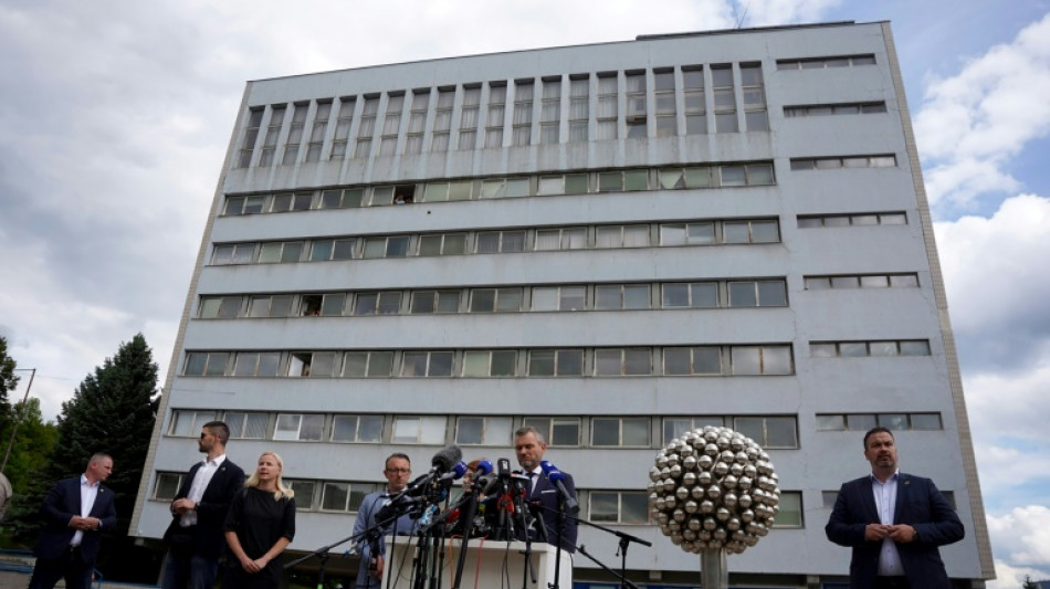 Slowakischer Regierungschef Fico nach Attentat weiter in "sehr kritischem" Zustand