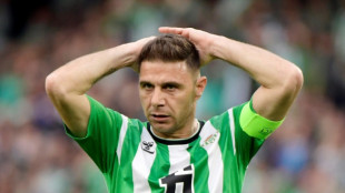 La leyenda del Betis Joaquín cuelga las botas 