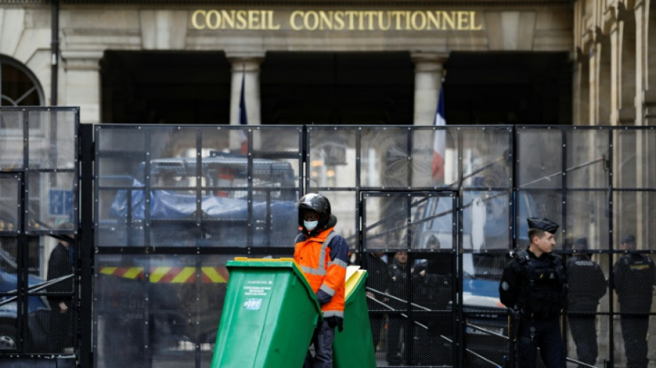 Francia espera una decisión clave sobre la impopular reforma de las pensiones