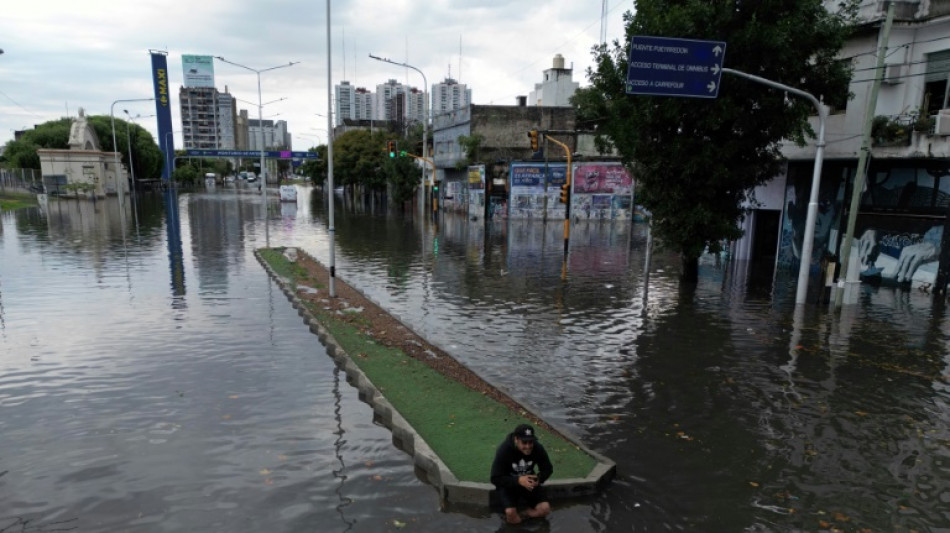 Argentine: pluies diluviennes, inondations, un mort sur Buenos Aires