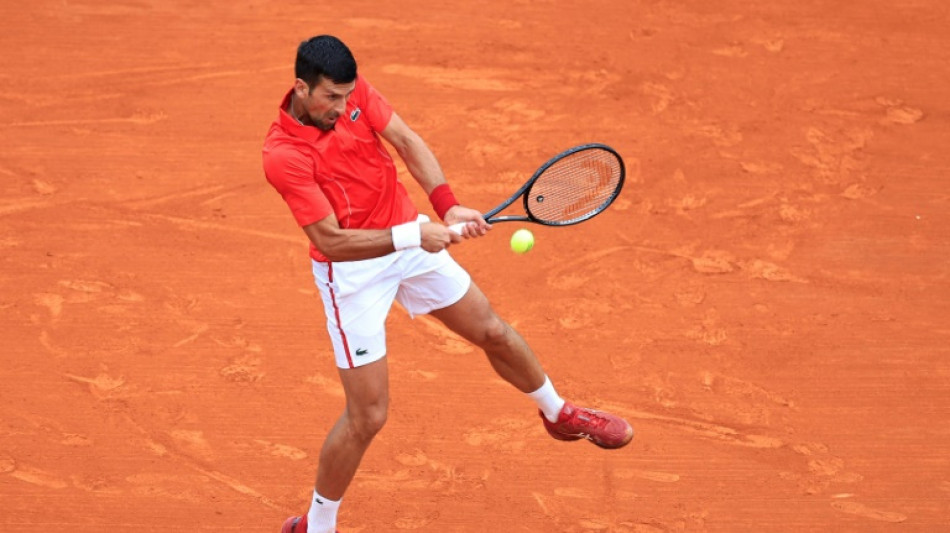 Djokovic estreia em Monte Carlo com vitória fácil sobre Safiullin