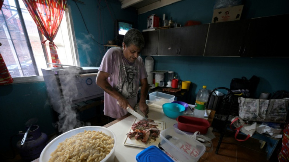 Comedores populares de Argentina en crisis: sin comida y con más gente para atender