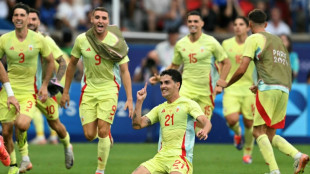 Espanha vence França na prorrogação (5-3) e é ouro no futebol masculino